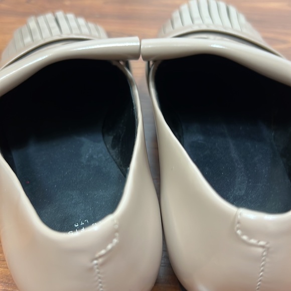 Marc Fisher Nude Kiltie Loafers Sz 5.5 M - Picture 9 of 9